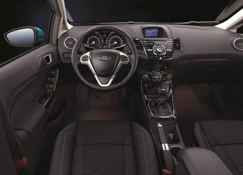2014 Ford Fiesta iç tasarım ve gösterge paneli
