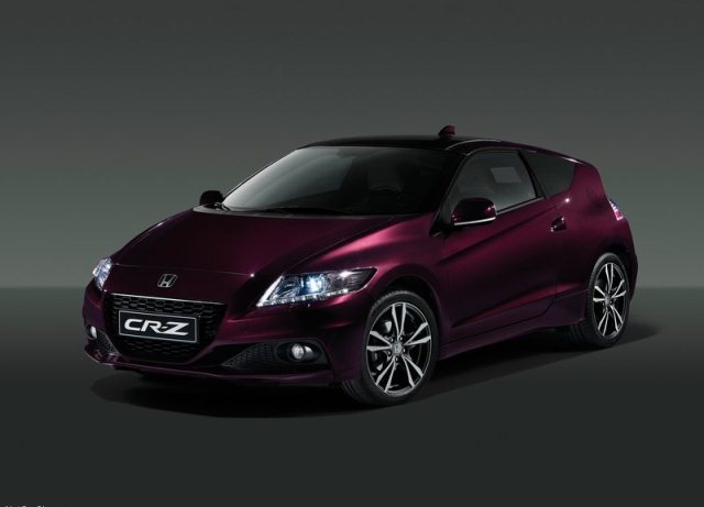 Honda CR-Z hibrit coupe makyajlı ön görünüm