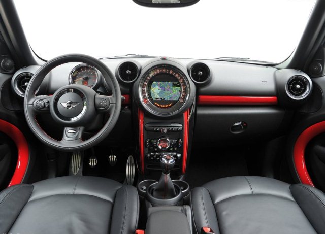 MINI John Cooper Works Countryman kokpiti
