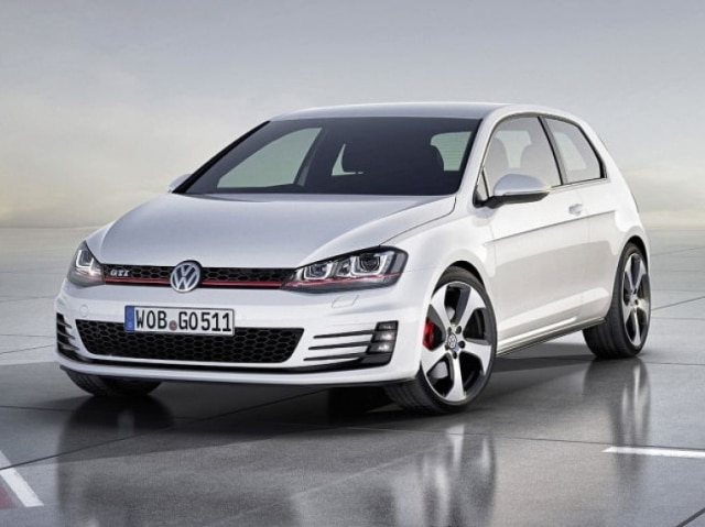 Volkswagen Golf VII GTI konsepti önden üç çeyrek görünüm