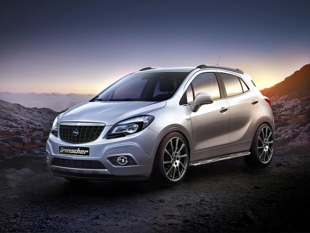 Irmscher Opel Mokka ön görünümü ve yan basamakları