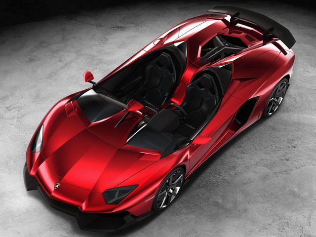 Lamborghini Aventador LP 700-4 Roadster üstten görünümü
