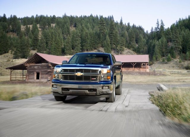 2014 Chevrolet Silverado önden görünüm