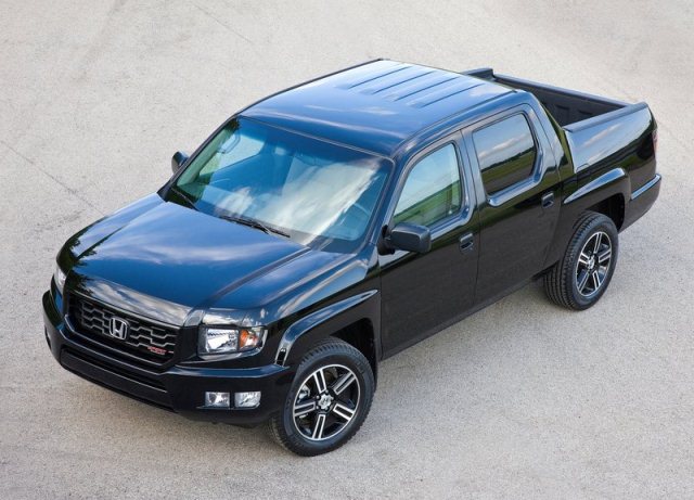Honda Ridgeline Sport otomobil arşiv görseli
