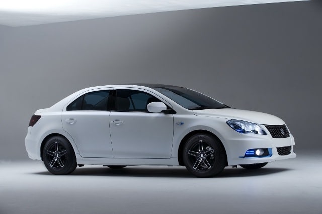 Suzuki Kizashi EcoCharge Concept ön görünümü