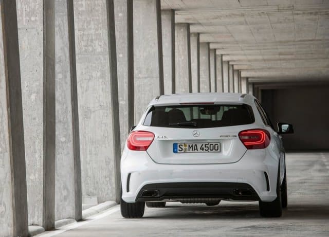 A 45 AMG kaput ve ön bölüm