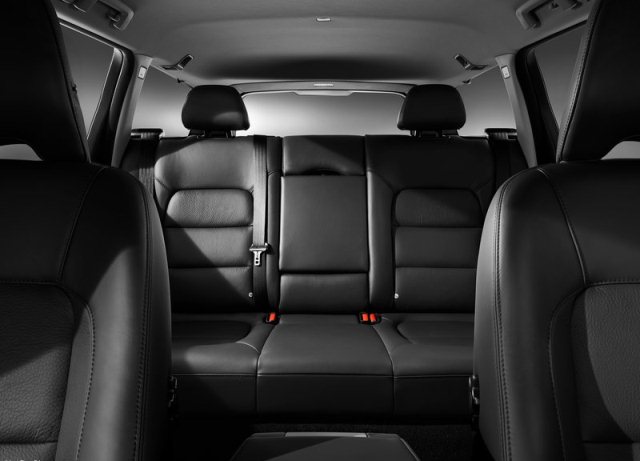 Volvo V70 ön koltukları ve iç mekânı