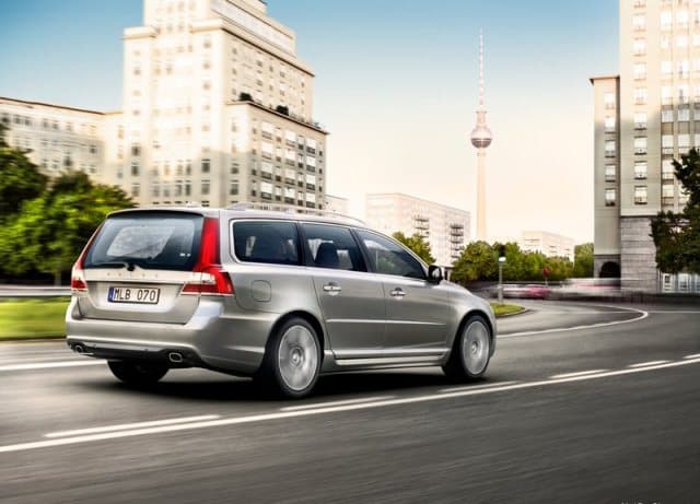 Volvo V70 arka profil ve stop lambaları