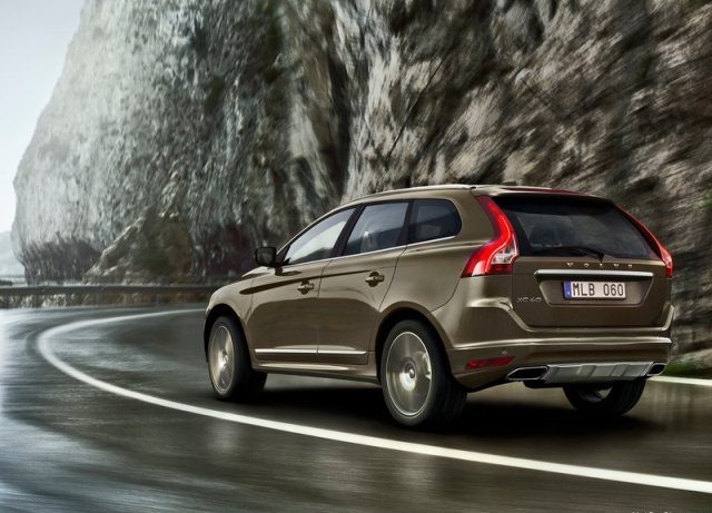 Volvo XC60 arka tasarım ve bagaj kapağı