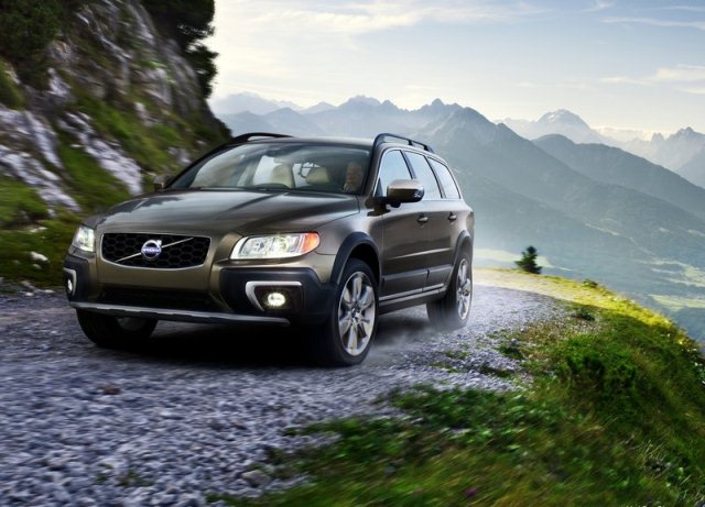 Volvo XC70 arazi görünümlü gövde tasarımı