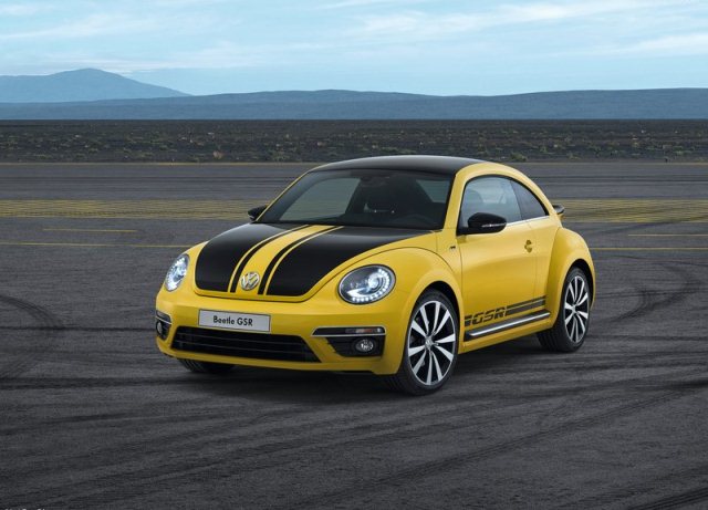 Beetle GSR ön tasarım ve siyah kaput grafikleri