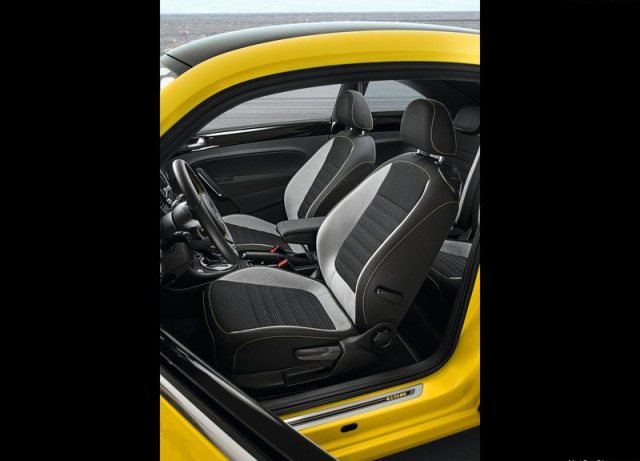 Beetle GSR spor koltuk döşemesi