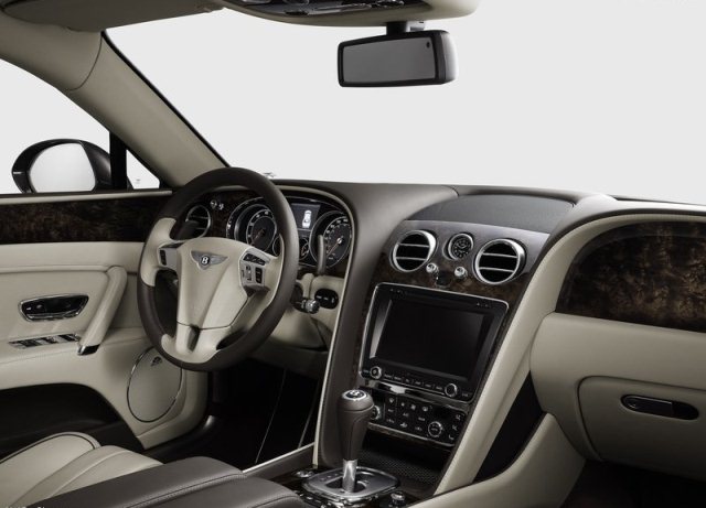 Bentley Flying Spur deri döşemeli kabini