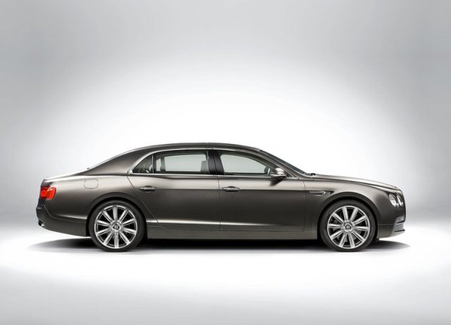 Bentley Flying Spur yandan gövde profili