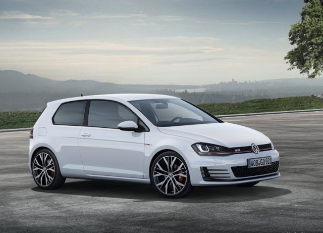 2014 VW Golf GTI White otomobil arşiv görseli
