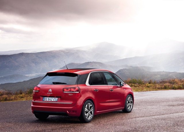 Citroen C4 Picasso arka görünüm