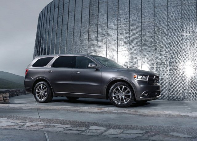 Dodge Durango ön bölüm ve kaput çizgileri