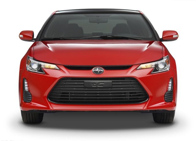 2014 Scion tC ön tasarım ve far ayrıntıları