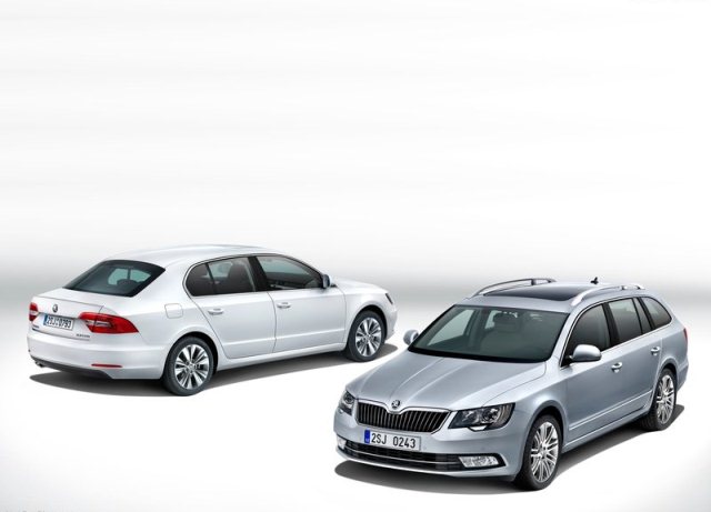 Skoda Superb liftback ve Combi gövdeleri