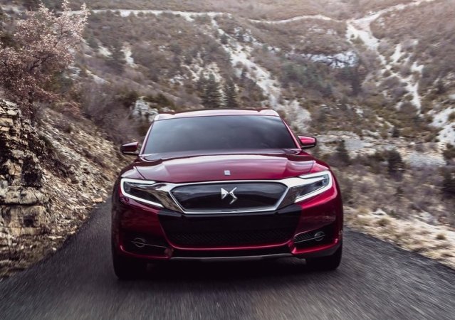 Citroen DS Wild Rubis önden görünüm
