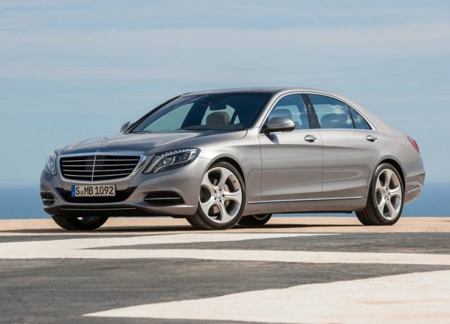 Mercedes-Benz S-Class W222 yan profil ayrıntısı