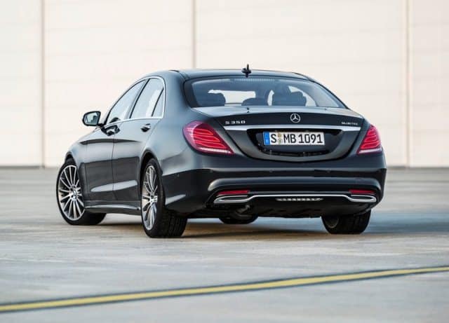 Mercedes-Benz S-Class W222 arka tasarım ve stop lambaları