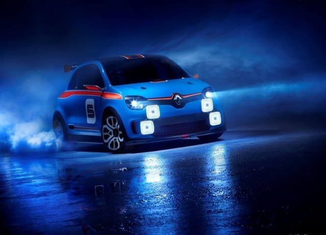 Renault Twin Run gece ön görünümü