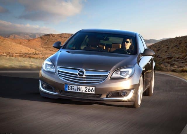 Opel Insignia ön çapraz görünüm