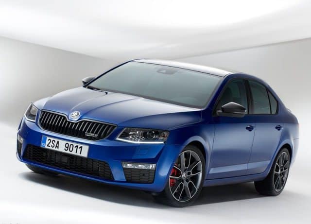 2014 Skoda Octavia vRS mavi liftback ön görünüm