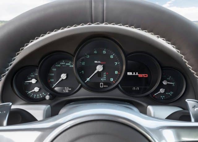 Porsche 911 yıldönümü modelinin gösterge paneli