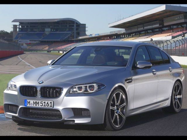 BMW M5 F10 yenilenen dış görünüm