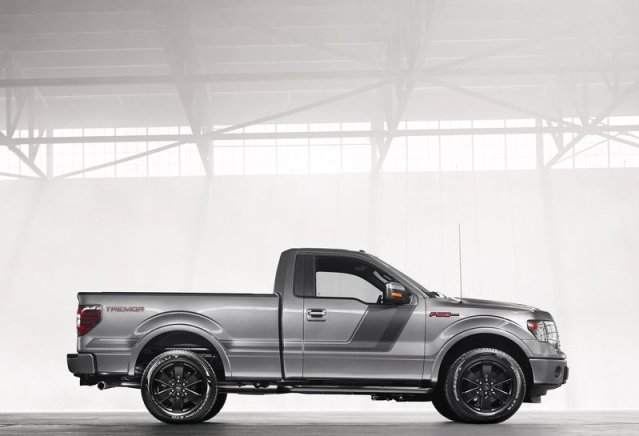 2014 Ford F-150 Tremor yandan görünüm