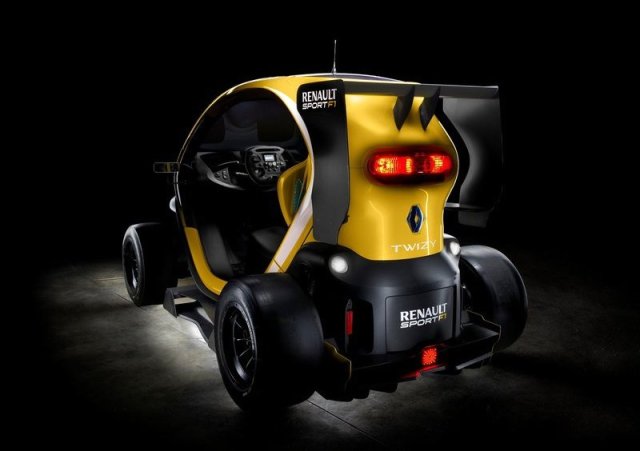 Twizy Renault Sport F1 arka kanat ve difüzör