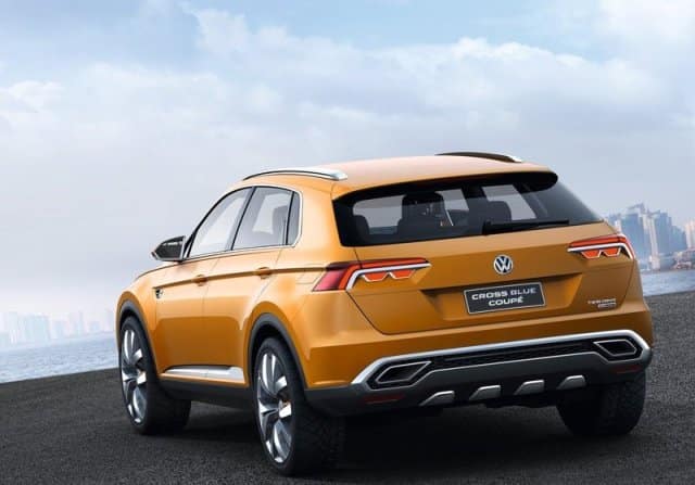 CrossBlue Coupe konsepti arka üç çeyrek görünümü
