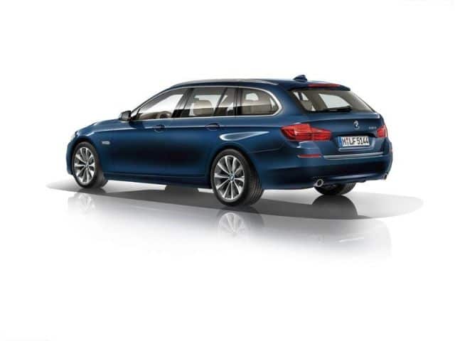 BMW 5 Series Touring arka görünümü