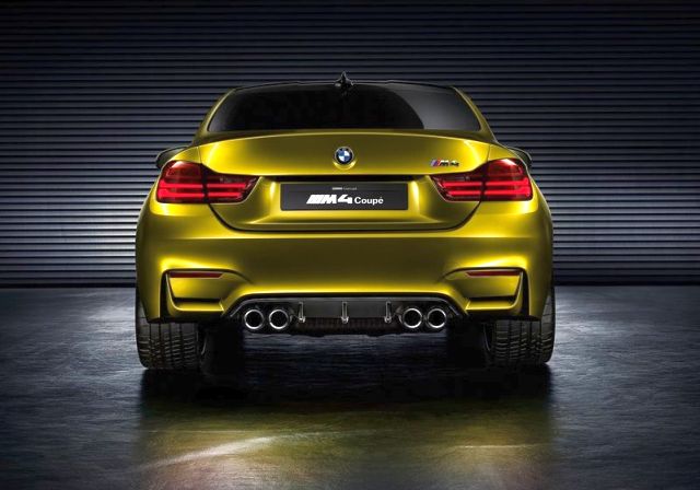 BMW M4 konsept otomobil ön üç çeyrek görünümü