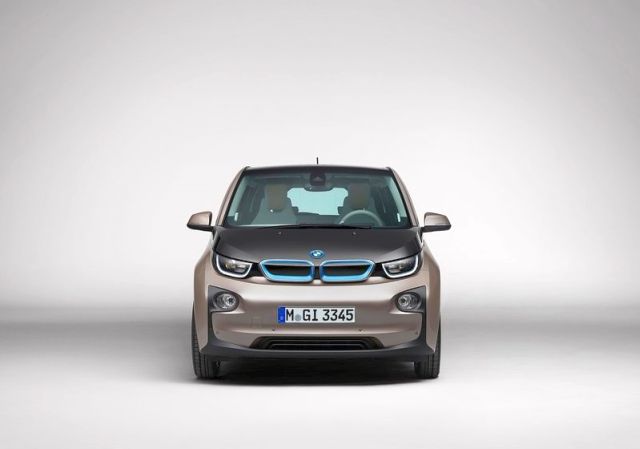 BMW i3 ön çapraz görünüm