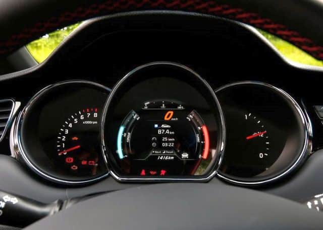 Kia GT TFT gösterge paneli