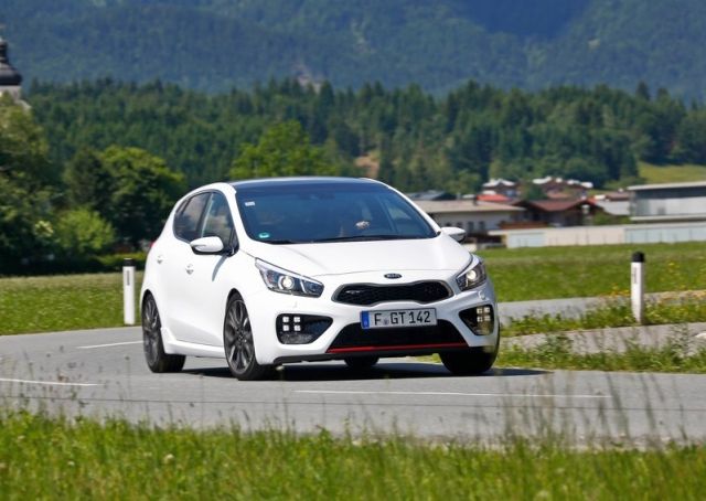 Kia GT ön tampon ve hava girişleri