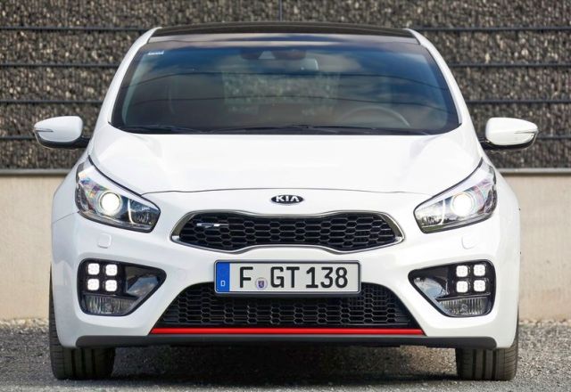 Kia GT ön tasarım ve alaşım jantlar