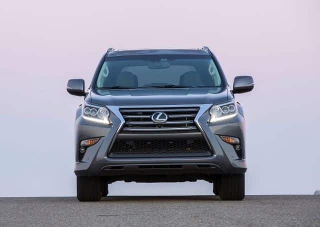 Lexus GX 460 ön üç çeyrek görünüm