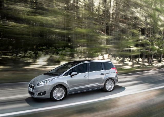 Peugeot 5008 ön bölüm ve gövde çizgileri