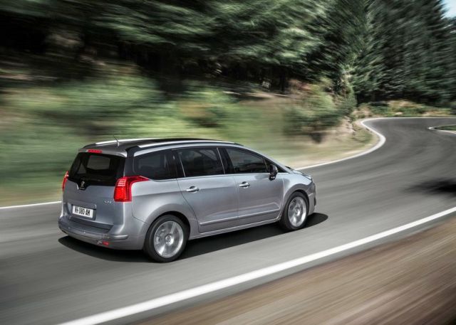 Peugeot 5008 arka tasarım
