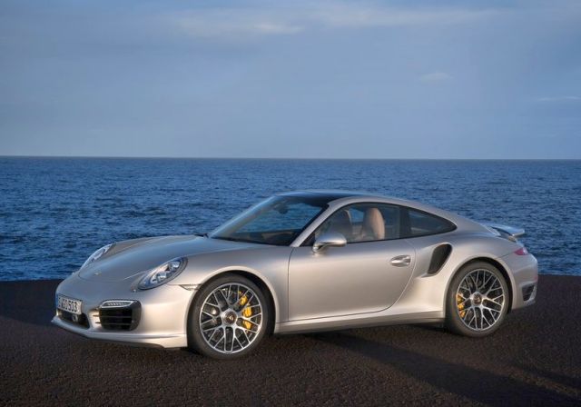 2014 Porsche 911 Turbo S otomobil arşiv görseli