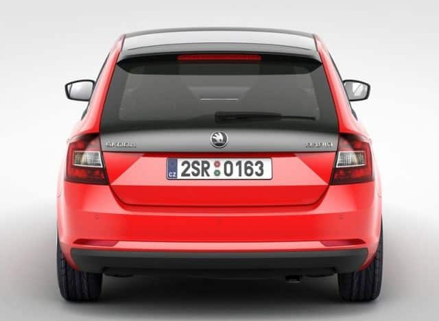 Skoda Rapid Spaceback arka üç çeyrek görünümü