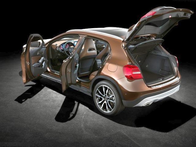 Mercedes-Benz GLA beş kapılı gövde görünümü