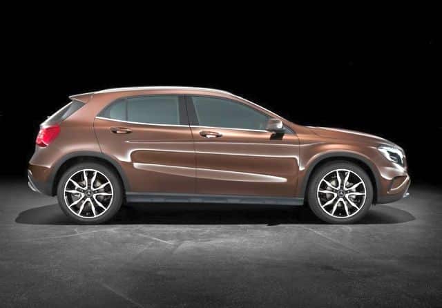 Mercedes-Benz GLA ikinci yan profil görünümü