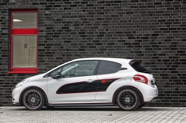 Peugeot 208 Tuned by Musketier otomobil arşiv görseli
