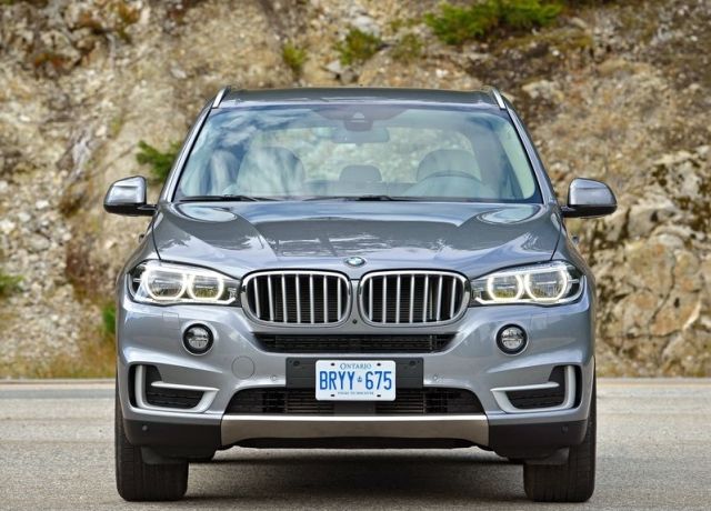 BMW X5 F15 arka bölüm ve iki parçalı bagaj kapağı