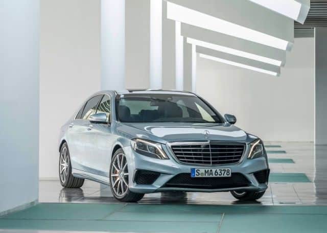 Mercedes-Benz S 63 AMG yandan ön görünüm